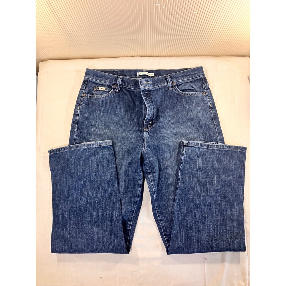 Lee Relaxed Straight‎ Leg Jeans Women's Size 14 Short Blue Denim At The Waist